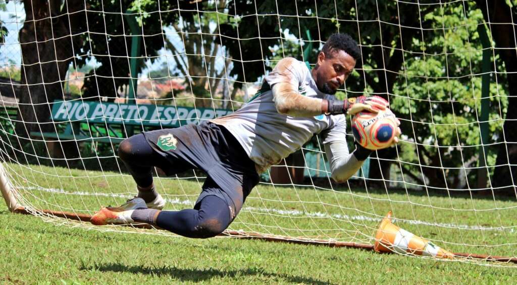 Paulista A3: Rio Preto acerta retorno de goleiro já conhecido pela torcida