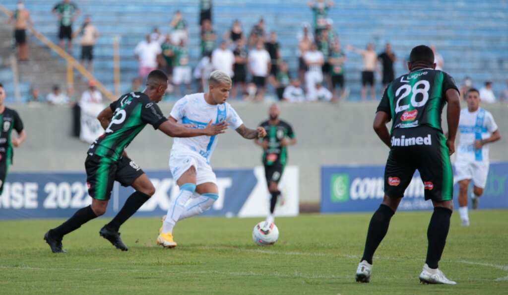 PARANAENSE: Athletico vence clássico no fim; Londrina e Operário também ganham