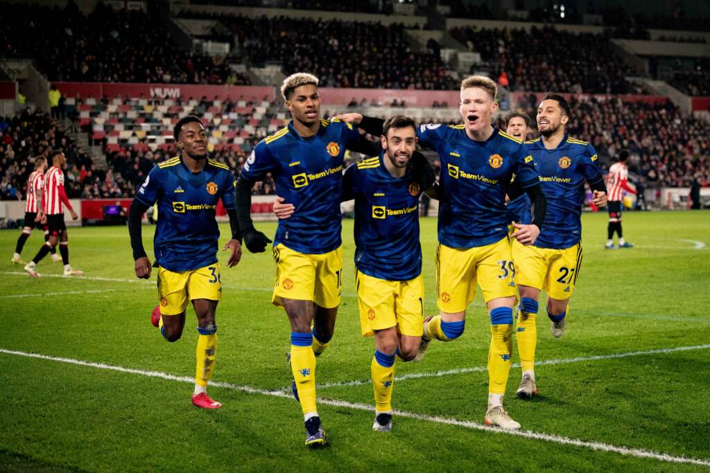 INGLÊS: Manchester United oscila, mas vence fora e reage