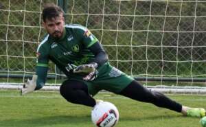 Mineiro: Exames identificam problema cardíaco em goleiro do América, ex-Guarani