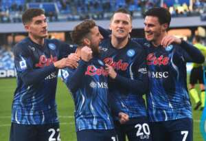 ITALIANO: Napoli leva susto da lanterna Salernitana, mas goleia e assume 2° lugar