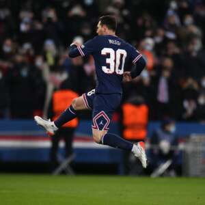 Pai de Messi liga para o Barcelona e avalia volta após vaias no PSG