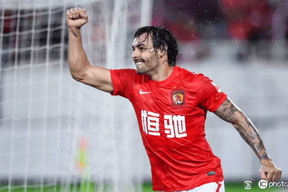 Ricardo goulart deve fechar com o santos1 1