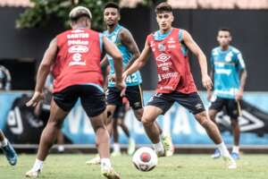 Kaiky e Felipe Jonathan se recuperam da covid-19 e voltam aos treinos no Santos