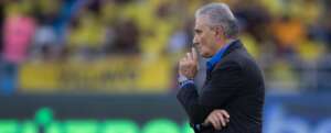 Eliminatórias: Tite explica saída de Coutinho, absolve Émerson e lamenta arbitragem confusa