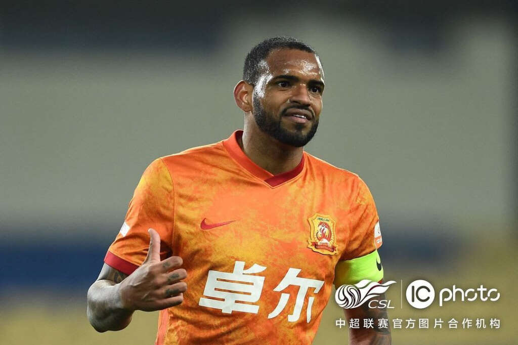 Em primeira experiência na China, Anderson Lopes celebra temporada mais goleadora da carreira