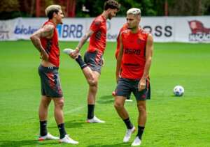 Flamengo faz proposta ao Manchester United por vilão da Libertadores