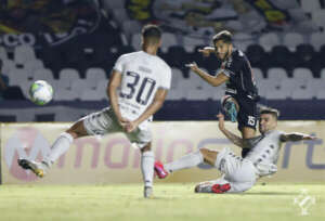 Livre no mercado após deixar o Vasco, Andrey fica a detalhes de fechar com clube do Brasileirão