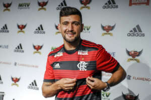 Carioca: Fim da novela! Flamengo confirma renovação com Arrascaeta até 2026