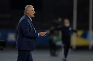 Eliminatórias: Tite cobra seleção disciplinada contra expulsões desnecessárias: 'Isso me fere'