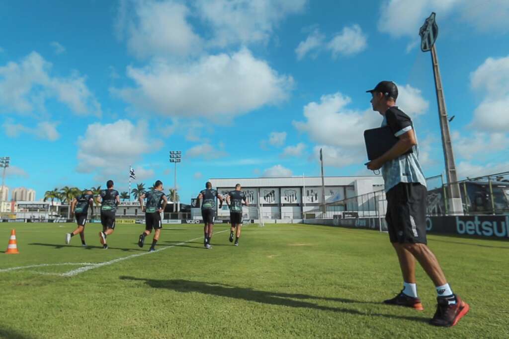 Cearense: Três jogadores testam positivo para Covid-19 em reapresentação do Ceará