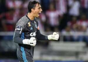 Paranaense: Ex-goleiro de Flamengo e Ponte pode acertar com o Coritiba