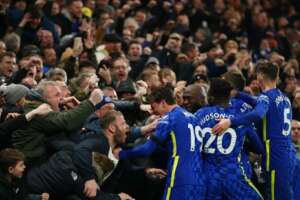 INGLÊS: Thiago Silva marca, Chelsea bate o Tottenham e desencanta antes de ir ao Mundial