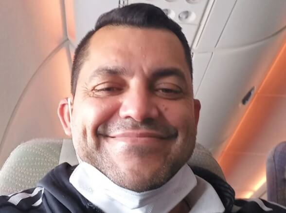 Técnico que estava impedido de deixar os Emirados Árabes Unidos chega ao Brasil: “Obrigado pelas orações”
