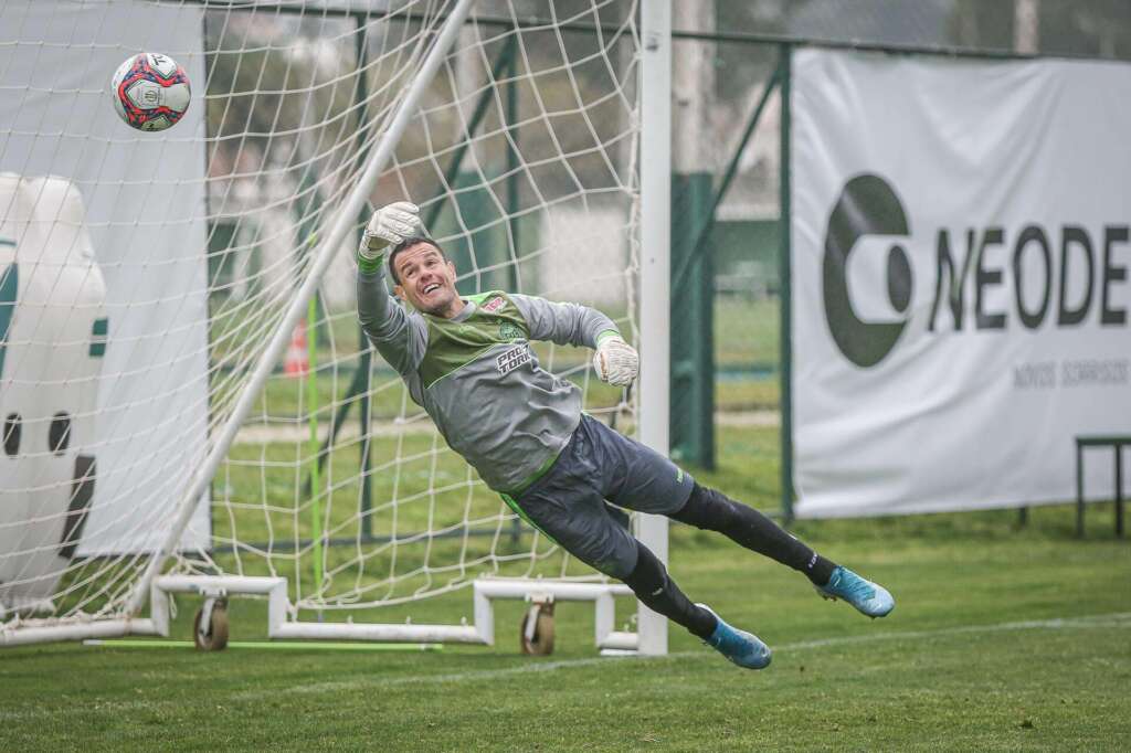 Paranaense: Problemas familiares fizeram ídolo deixar o Coritiba