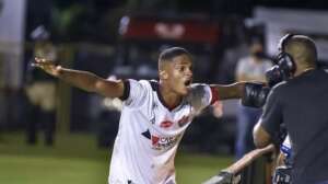 Baiano: Clube ucraniano oferece R$ 8 milhões para tirar atacante do Vitória