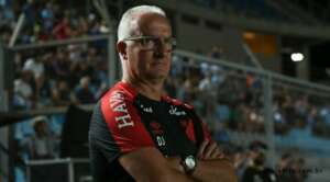 Dorival Júnior tem reunião marcada e deve voltar a comandar um time do Brasileirão