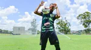 Mineiro: Ex-Ponte e Corinthians mira 'objetivos' no América-MG