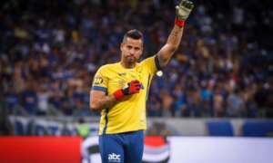 Cruzeiro diz que fez 'importante sacrifício econômico' para tentar manter Fábio