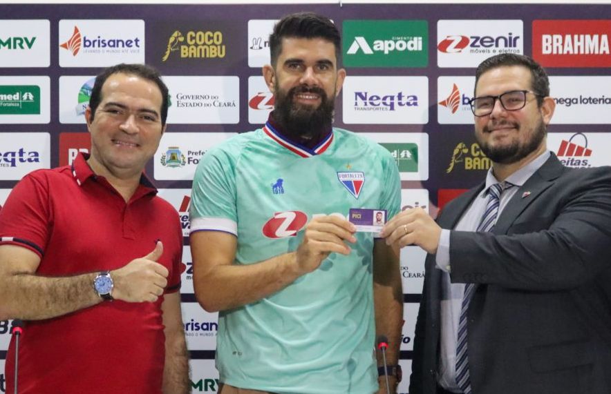 Cearense: Fortaleza apresenta oficialmente goleiro ex-Vasco e Atlético-GO para 2022