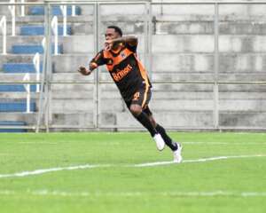 Amazonense: Ex-Palmeiras, meia Patrick Vieira celebra estreia com gol pelo Manauara