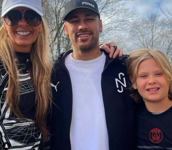 Ex-Senna tieta Neymar durante treino no CT do PSG; FOTO AQUI! 2 galisteu neymar