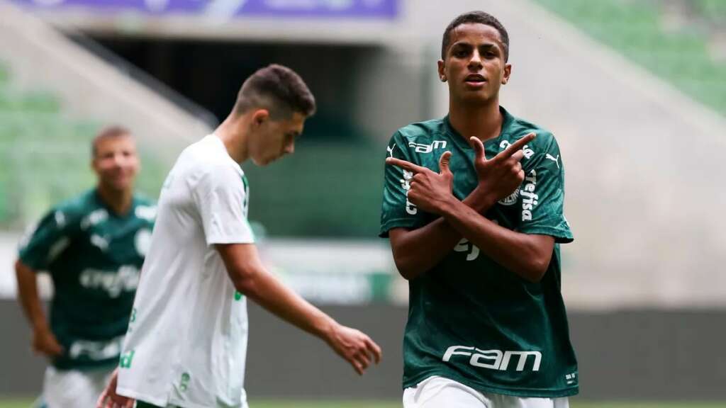 Paulistão: Ajax prepara investida na casa dos R$ 100 milhões por joia do Palmeiras