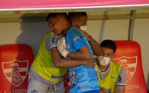 Famoso por choro na Copinha, Tomate comemora sucesso e se inspira em goleiro da Seleção