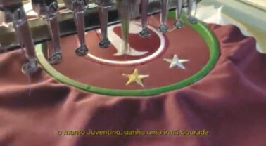 Juventus lança nova camisa alheio à polêmica sobre estrelas no escudo