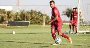 Goiano: Goiás acerta com ex-lateral do Vila Nova que estava no exterior