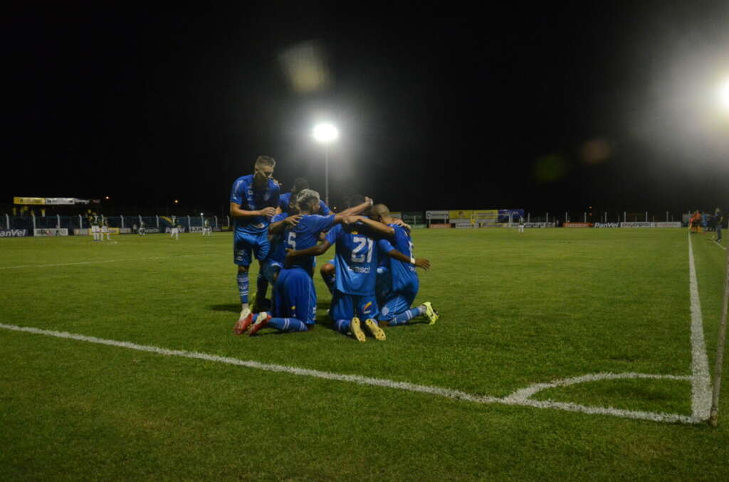 GAÚCHO: Sem a dupla Gre-Nal, a festa foi no interior