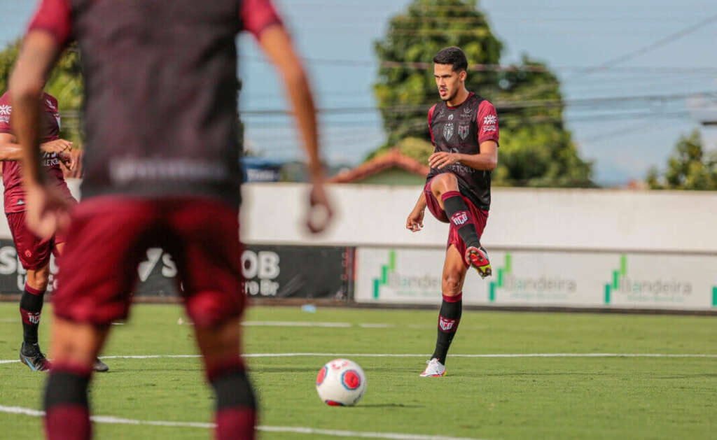 Mineiro: Cruzeiro tem interesse em zagueiro do Atlético-GO