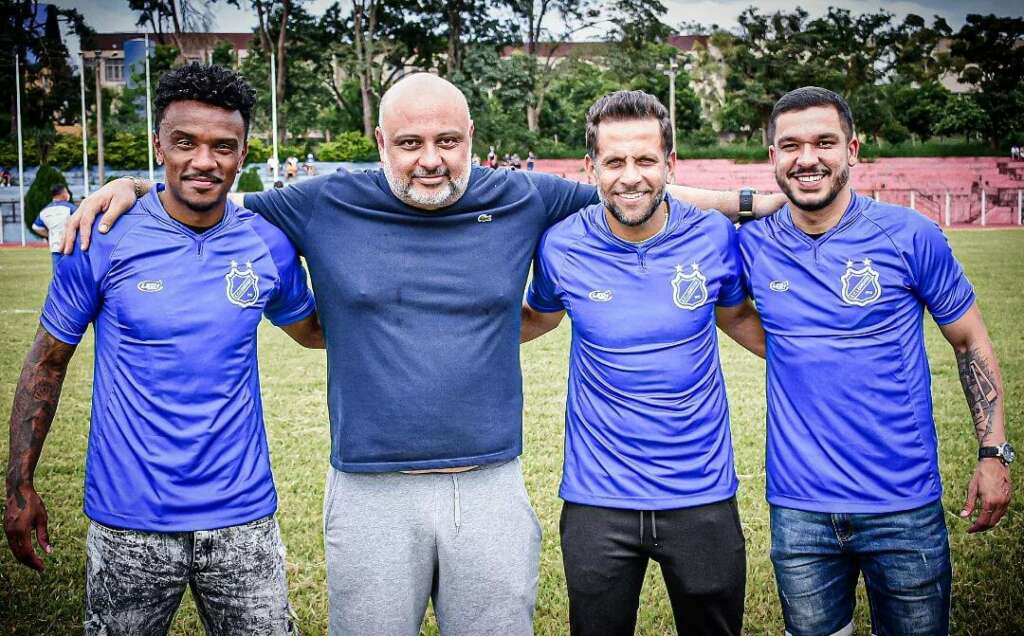 Ex-Corinthians, Fla, Flu, Cruzeiro… Clube do Paulista A2 contrata Paulo Roberto, Jean e Everton Santos