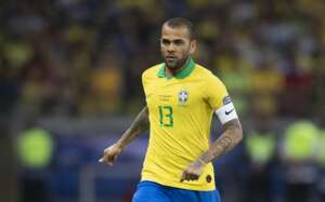 Daniel Alves vê diferenças entre laterais da seleção e considera posição escassa