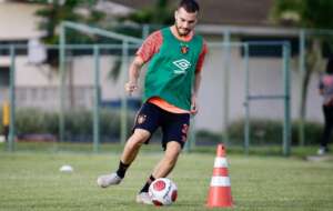 Pernambucano: Sport acerta com ex-meia do Ceará