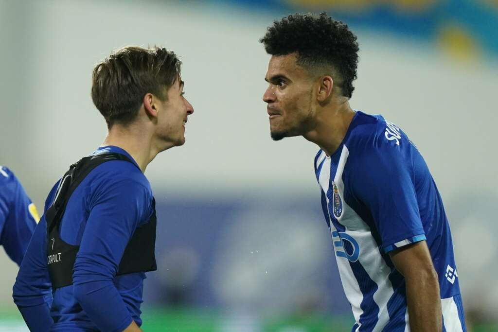 PORTUGUÊS: Porto toma susto, busca virada incrível, e abre vantagem na liderança