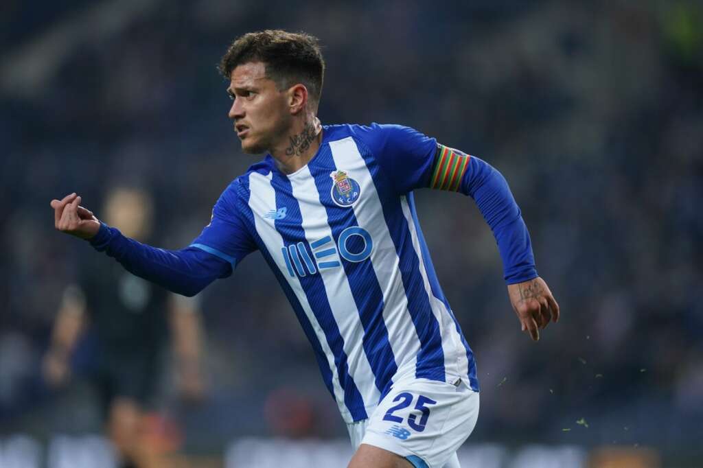 PORTUGUÊS: Porto faz dever de casa contra Familicão e dispara na ponta