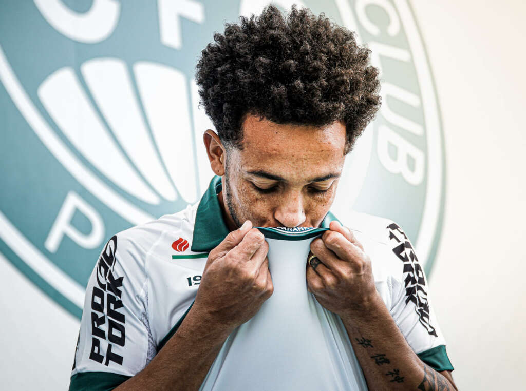 Paranaense: Meia revela detalhes da rescisão com o Coritiba e cobra respeito do clube