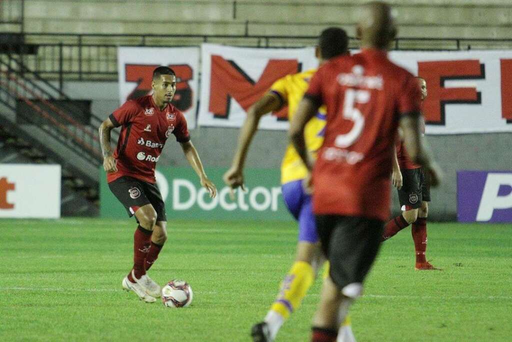 Catarinense: Volante rebaixado na Série B pode reforçar o Criciúma