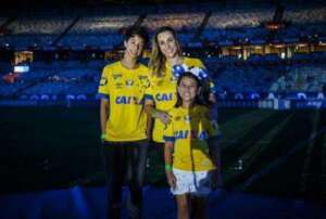 Mineiro: Em lágrimas, esposa de Fábio agradece torcida após saída do goleiro do Cruzeiro