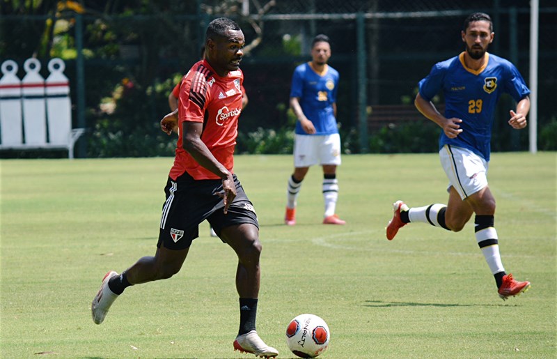 Nikão e Patrick marcam, e São Paulo vence jogo-treino contra rival do Paulistão