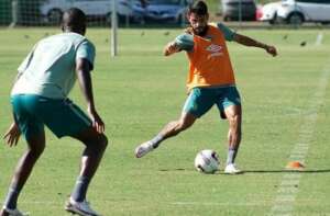 Apresentado, ex-Palmeiras se mostra animado com o desafio e elogia Chapecoense: 