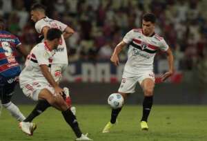 Paulistão: Fora dos planos, atacante treina em separado no São Paulo