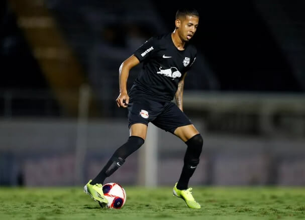 Lateral do Red Bull Bragantino negocia com time carioca