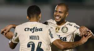 Murilo festeja outro gol pelo Palmeiras
