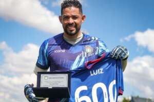 Paulista A2: Goleiro Luiz completa 600 jogos e recebe homenagem do São Caetano
