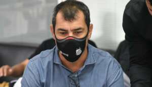 Dracena confirma Carille como treinador do Santos para a temporada 2022