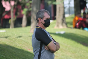 Em pré-temporada longa, técnico do Criciúma faz análise de primeiro jogo-treino