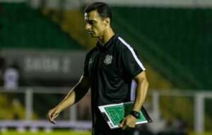 Júnior Rocha promete 'força total' para colocar Figueirense na próxima fase