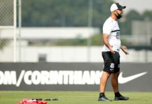 Após chegada de 'portuga', Corinthians demite preparador físico